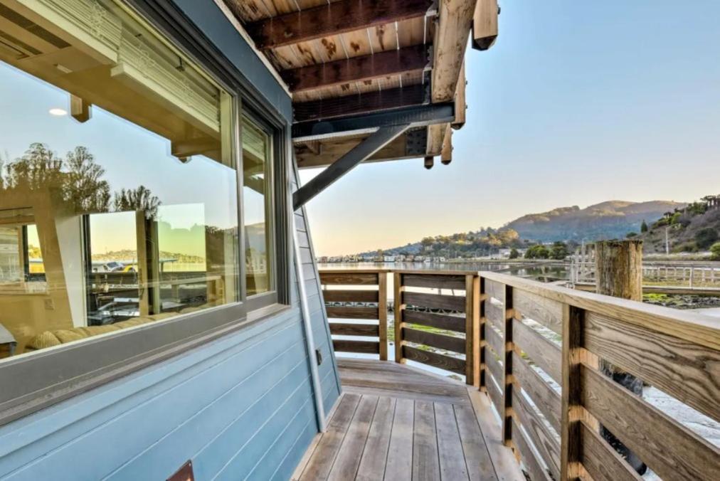 Floating Condos Of Commodore 11 Mill Valley Exterior photo